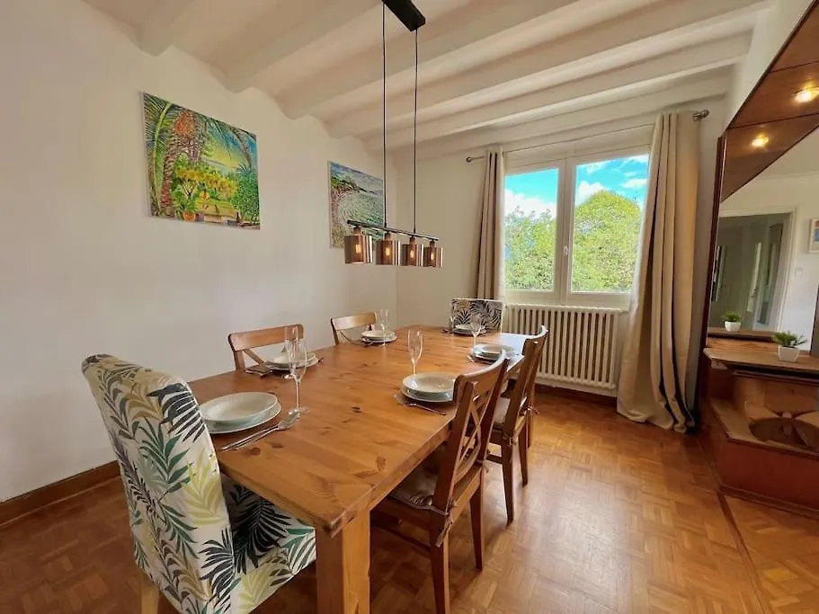 Maison Des Vues Imprenables, Jacuzzi, 1H15 Geneva Champagne-en-Valromey