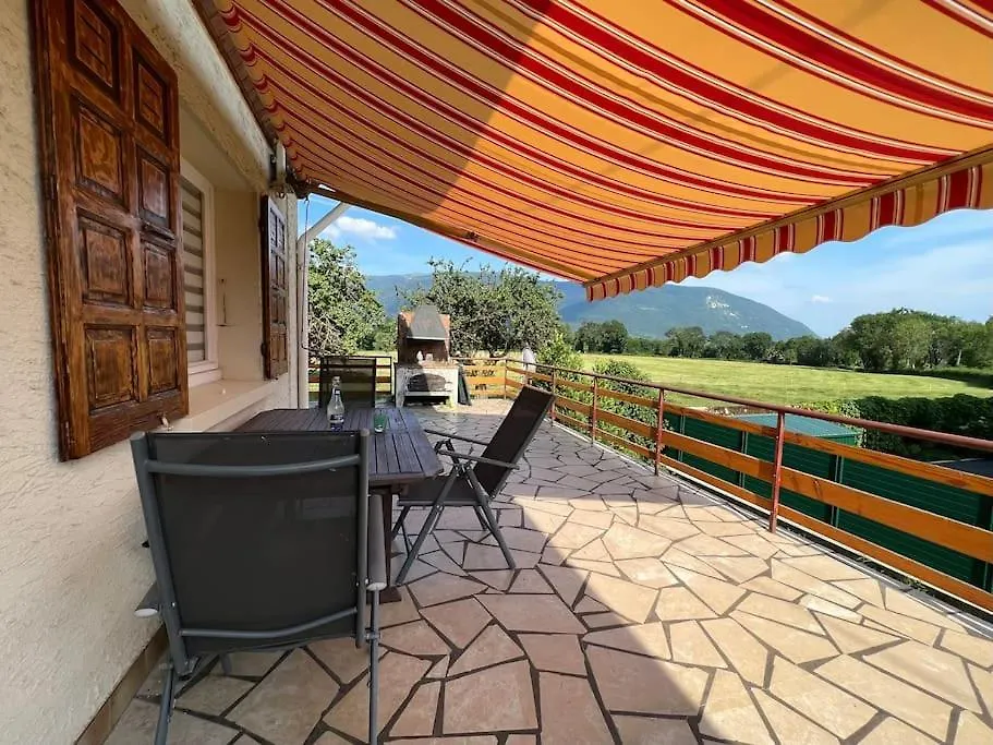 Holiday home Maison Des Vues Imprenables, Jacuzzi, 1H15 Geneva Champagne-en-Valromey
